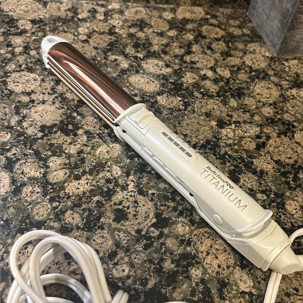 BaBylissPRO Nano Titanium Flat Iron/Curling Iron
